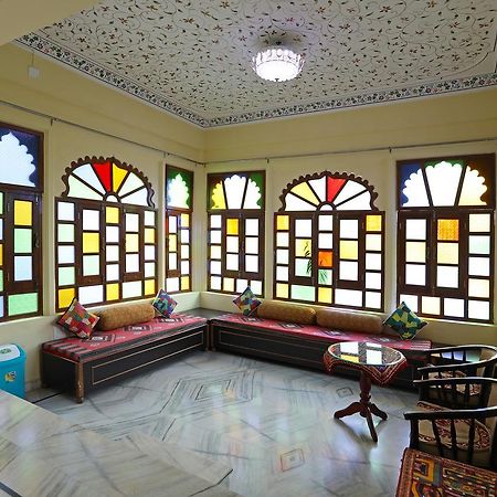 Oyo Home Heritage Near City Palace Udaipur Exterior photo